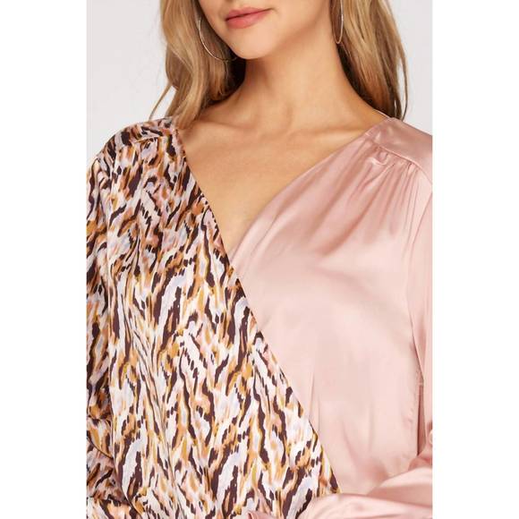 NEW SHE + SKY split satin top - Picture 4 of 5